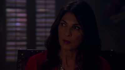 The spotter, Hamilton, he's coming up. - Leverage: Redemption