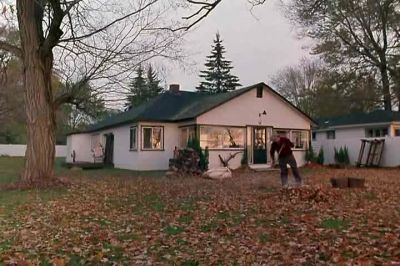 The story goes that while l was in the womb - Thirty Two Short Films About Glenn Gould