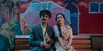 The studio people are here.
We'll show them the script. - Tiku Weds Sheru