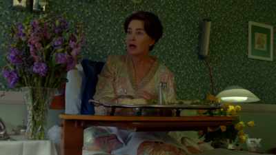 The studio is saying bye-bye,
joan crawford, - FEUD
