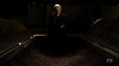 - The sun has fallen. - The Strain