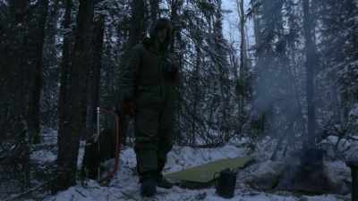 The sun's up, so we
need to pack camp
and get moving again. - Life Below Zero: Next Generation