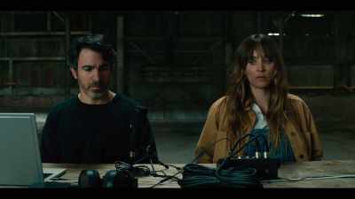 The SWAT team will be here
in 60 seconds. - Based on a True Story