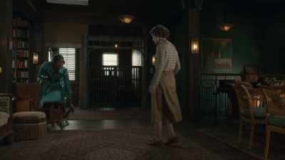 The target area is the torso, - Frankie Drake Mysteries