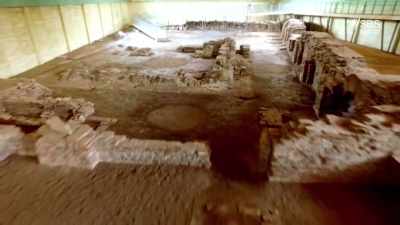 The team's findings suggest
grand building projects, - Curse of the Ancients with Alice Roberts