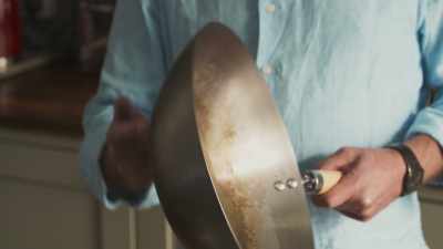 The-the heat will transfer
from the bottom - James May: Oh Cook!
