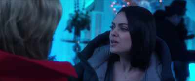 The, the perfect decorations,
the perfect tree - A Bad Moms Christmas