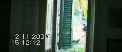 The thing that struck me the most
was the break-in. - Amanda Knox