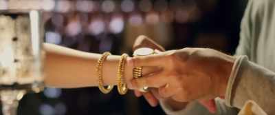 'The time is 9:01 pm.' - Kaabil