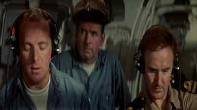 The tin can is closing fast,
700 yards, sir. - Torpedo Run