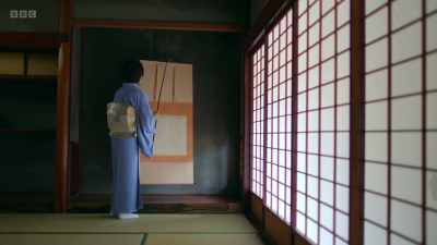 The tokonoma would include a scroll,
often with calligraphy... - The Art of Japanese Life
