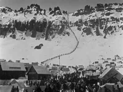 The Top of the Pass. - The Gold Rush
