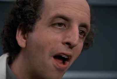 The train is moving. - Moonlighting