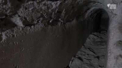 The tunnel through which
the aqueduct runs was solidified - Roman Megastructures