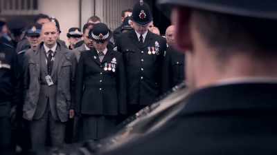 The two officers fell to the ground. - The Detectives: Fighting Organised Crime