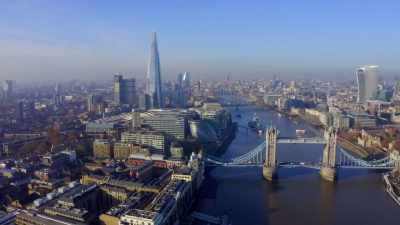 The UK is a fantastic
place to back science. - Tech Billionaires: Bill Gates