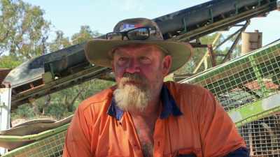 The ultimate goal is
to sit upstairs - Outback Opal Hunters