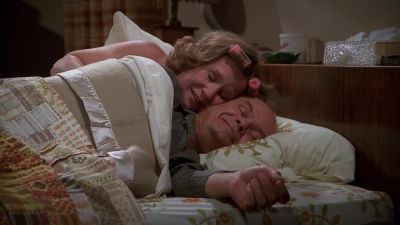 THE, UM, GOOD-LOOKING
GUY TO YOUR LEFT? - That '70s Show