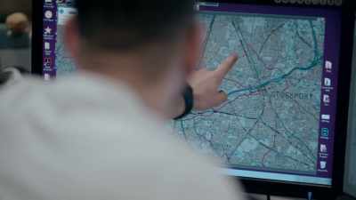 The unit is now confident
the two kidnaps are linked. - The Detectives: Fighting Organised Crime