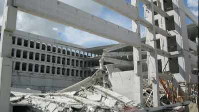 The unstable column
failed in seconds, - Engineering Catastrophes