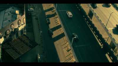 The van is changing direction. - iNumber Number: Jozi Gold