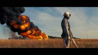 The vehicle's not safe. - First Man