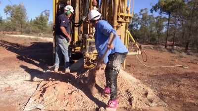 The verdict for rain's
about 90 to 100%. - Outback Opal Hunters