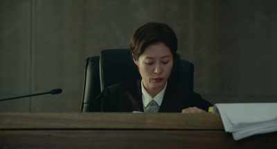 The victim was 157cm tall, correct? - Juror 8