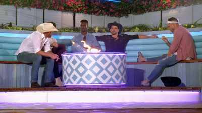 >> THE VILLA IS ABOUT TO GET
INTENSE. - Love Island