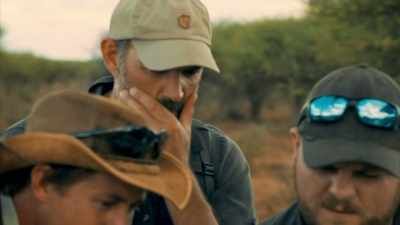 THE VILLAGERS SAY
IT VISITED AGAIN LAST NIGHT, - Expedition Mungo
