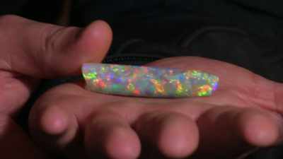 ..the Virgin Rainbow,
worth a million dollars. - Outback Opal Hunters
