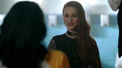 The Vixens are in the gym - Riverdale