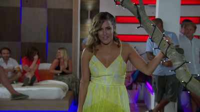 The vote closes
in about seven minutes - Love Island