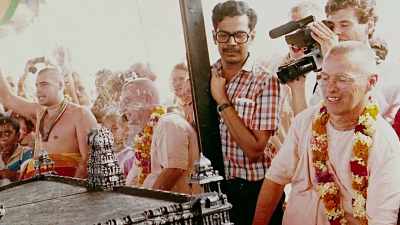 -The walls started tumbling down - Krishnas: Gurus. Karma. Murder.