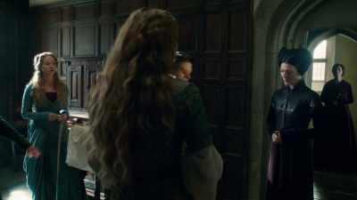 The war has left its scars on England. - The White Princess