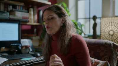 "The warm wood
on her forearms." - Lucky Hank