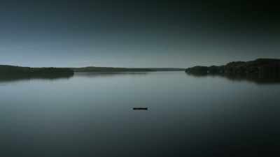 - ♪ when the water
starts to rise ♪ - Eyewitness
