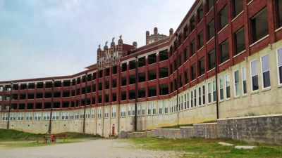 The Waverly Hills Sanatorium - The Osbournes Want to Believe