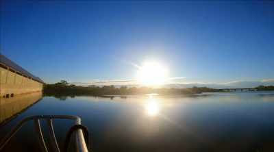 The weld stops sewage
from flowing into the bay. - Sewer Divers