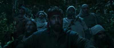 The white Sahib's army
is waiting for you. - Shamshera