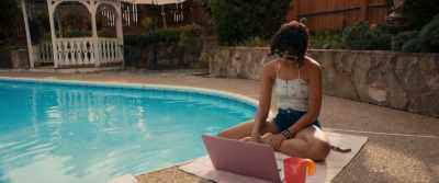 The whole community needs me
to be present for them. - Tragedy Girls