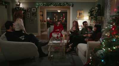 The whole house looks
wonderful, doesn't it, Deb? - Zoey's Extraordinary Christmas