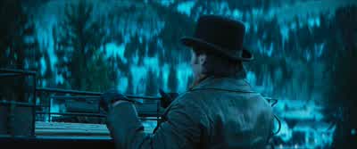 - The whole town has electricity. - The Prestige