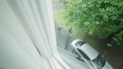 The window. I saw a window. - Presence