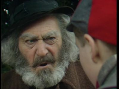 The wolves are running - The Box of Delights