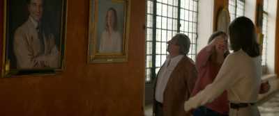 The women enter the gallery - Cocorico