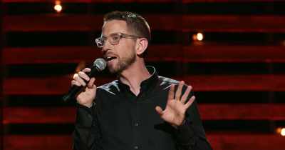 The worst part is that,
at any point during the day, - Neal Brennan: 3 Mics