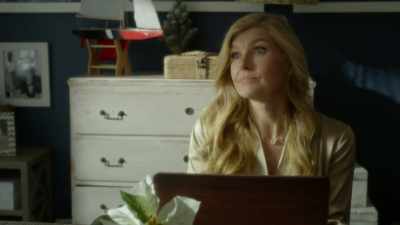 The zombie apocalypse...
[laughs] - Dirty John