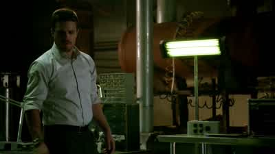 Thea's friend is upstairs. - Arrow