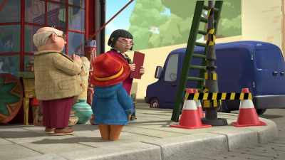 -Their workman's already here.
-[honking] - The Adventures of Paddington